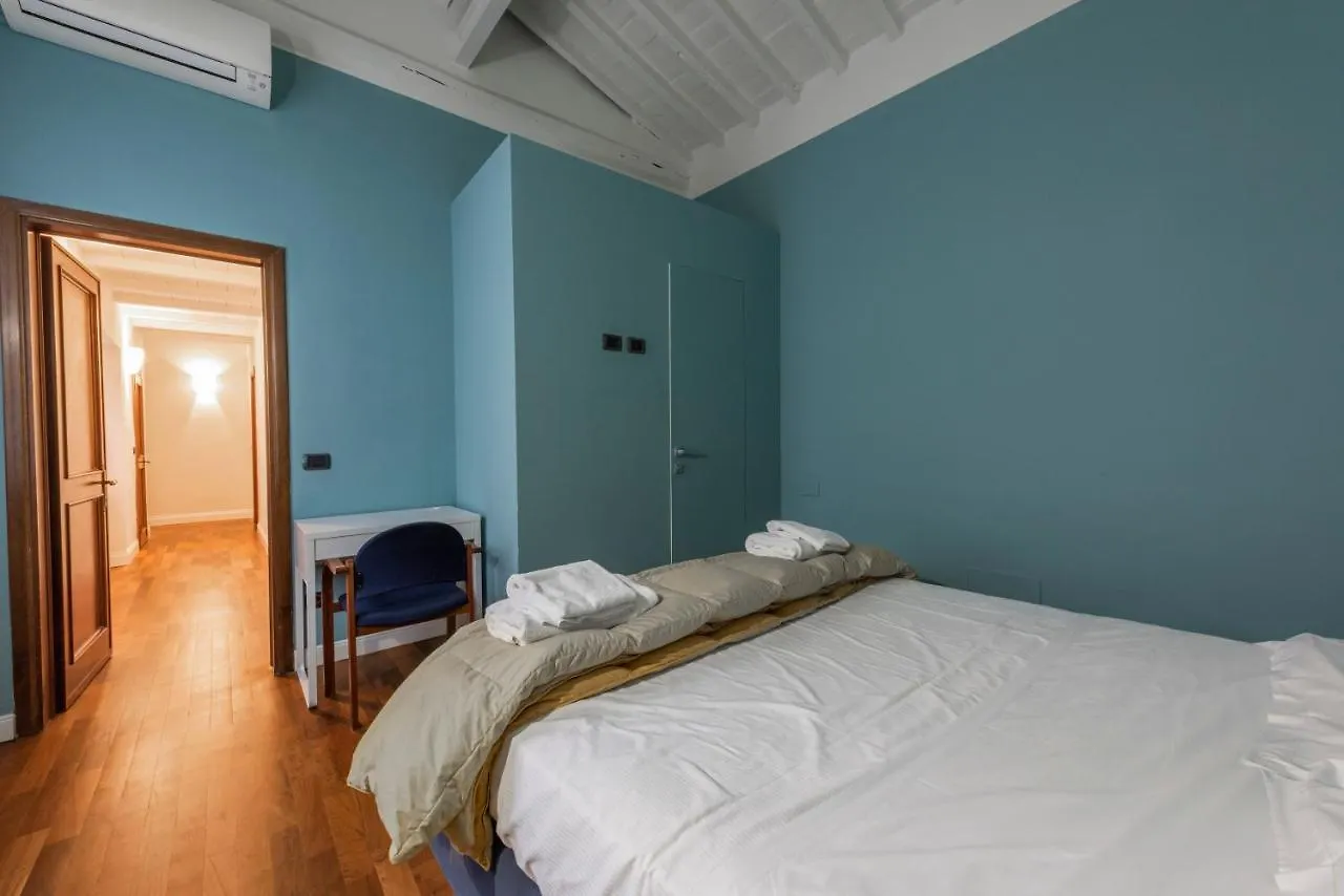 Toscanella 3 Bedrooms By Mmega Florence 0*,  Italy
